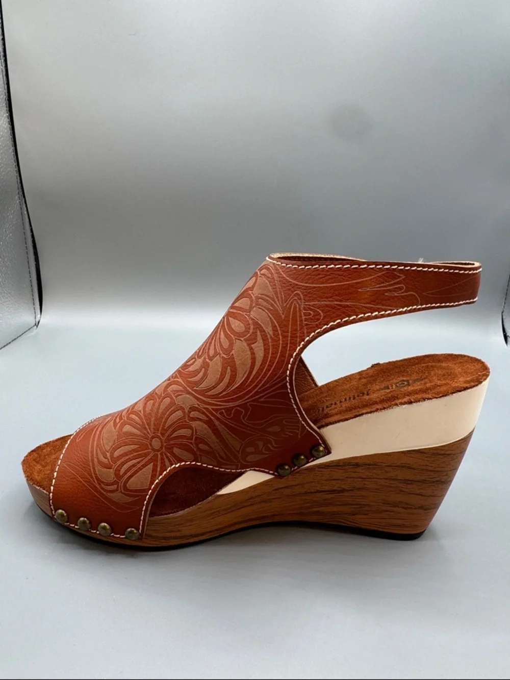 Jolimall Women’s Rust Floral Wedge Sandals, size 8 NEW